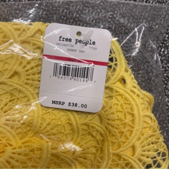 💛Free People💛 Sunny Day - Embroidered Lace Bralette Yellow - Picture 4 of 5